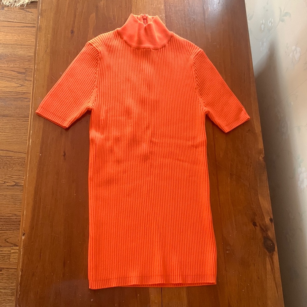 Pop of Orange Spring time Fun in this soft light weight ribbed Top
